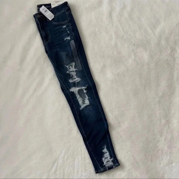 (NWT) American Eagle Women’s Ripped High-Waisted Jegging Jeans. - Picture 5 of 13